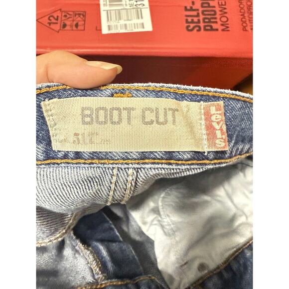 Levi's 517 Size 34x30 Faded Blue Jeans - Picture 4 of 5